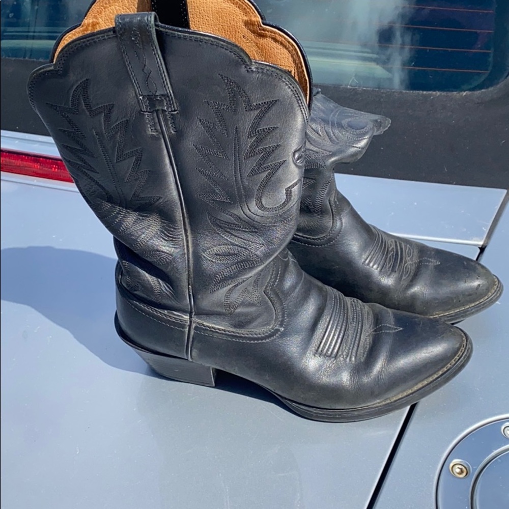 Black Ariat boots women’s size 7